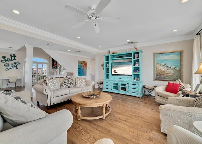 Shoreline Breeze Holiday home