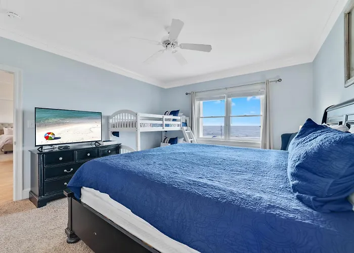 Shoreline Breeze Holiday home *