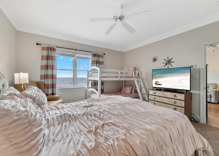 Holiday home Shoreline Breeze *