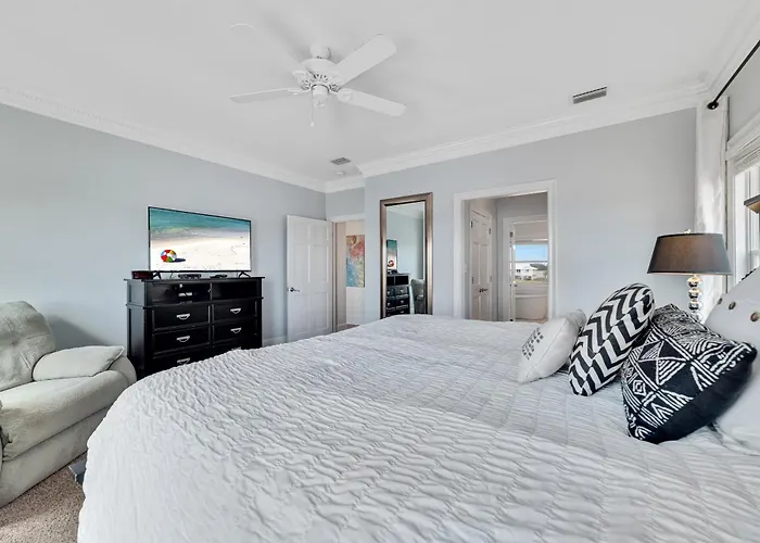 Shoreline Breeze Holiday home *
